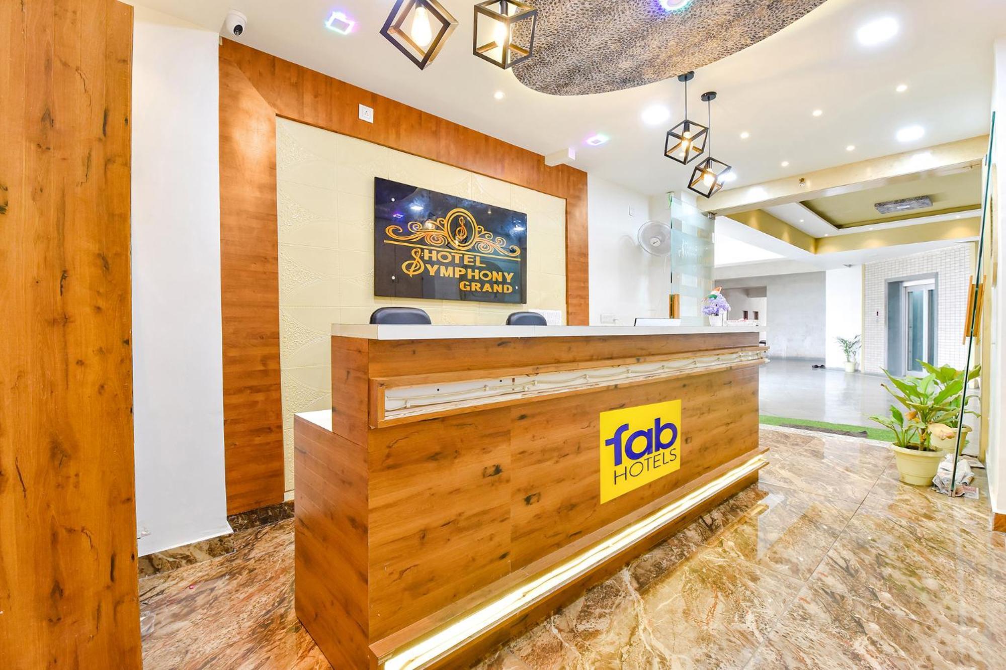 Fabhotel Symphony Grand Αχμπανταμπάντ Εξωτερικό φωτογραφία